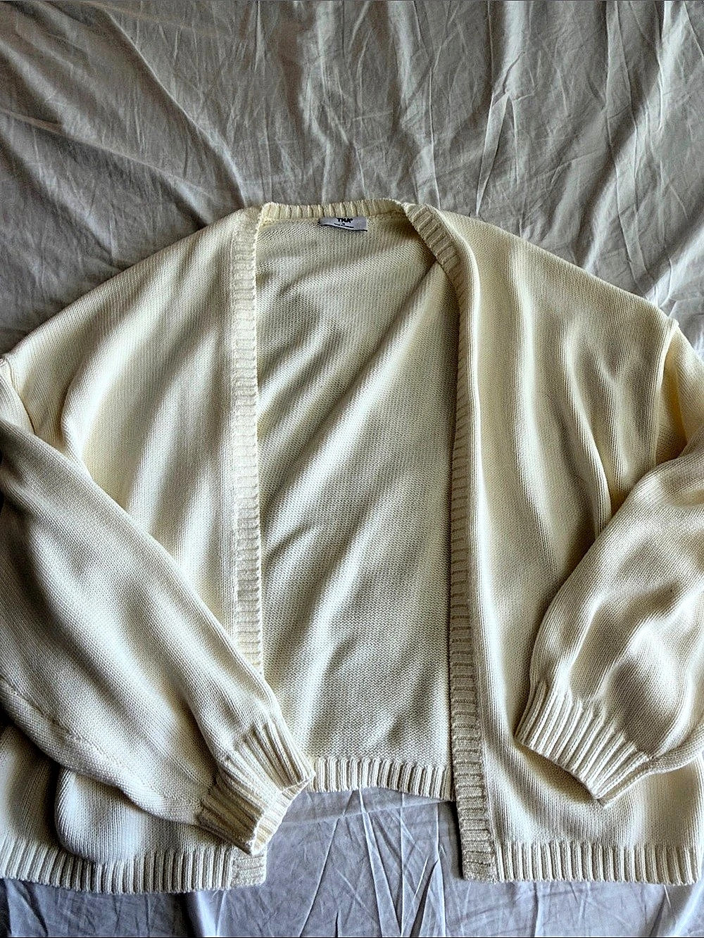 Aritzia TNA cardigan Cream Cardigan Like New
